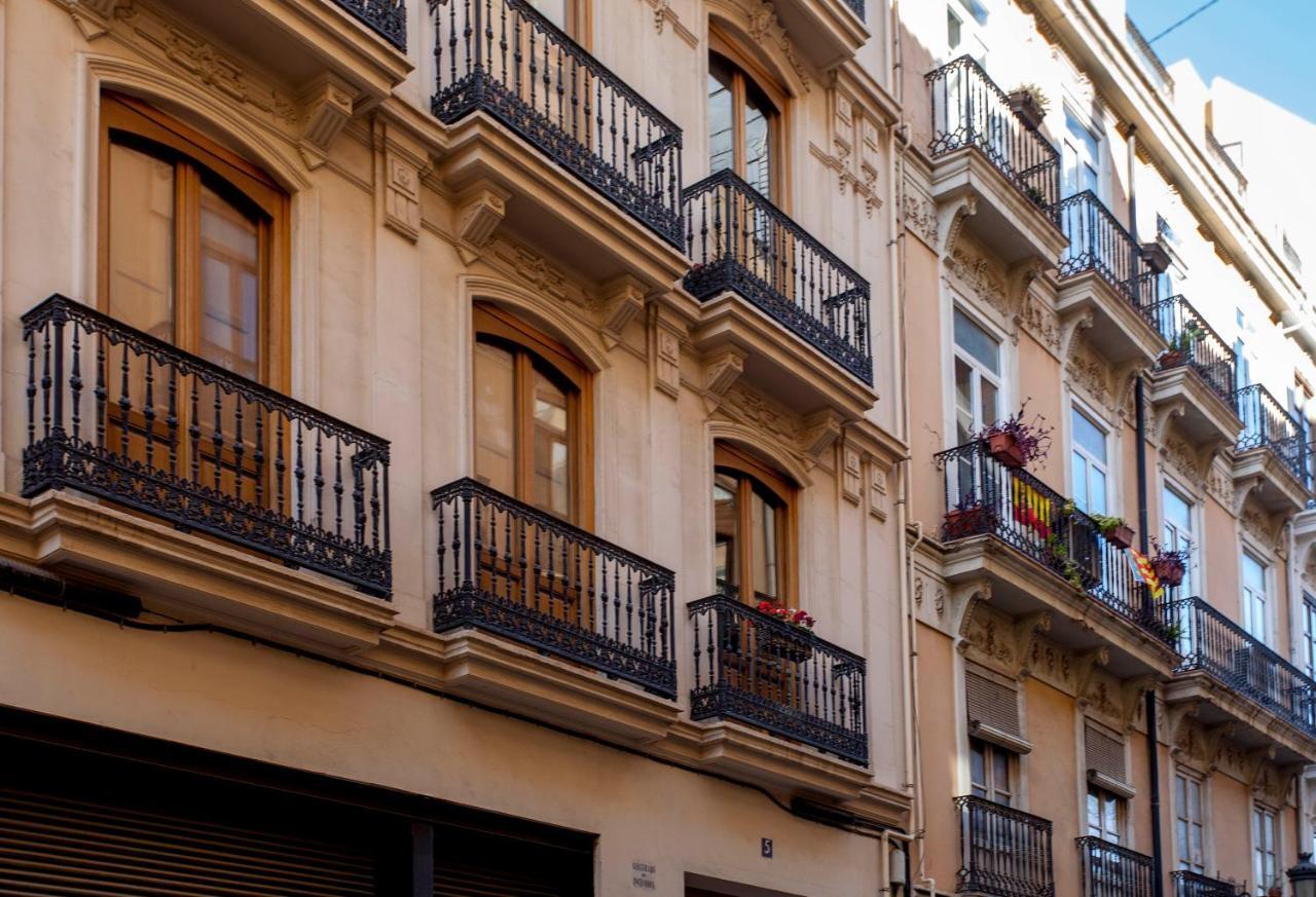 Apartment Luxurious & Alluring In Historic Town Valencia
